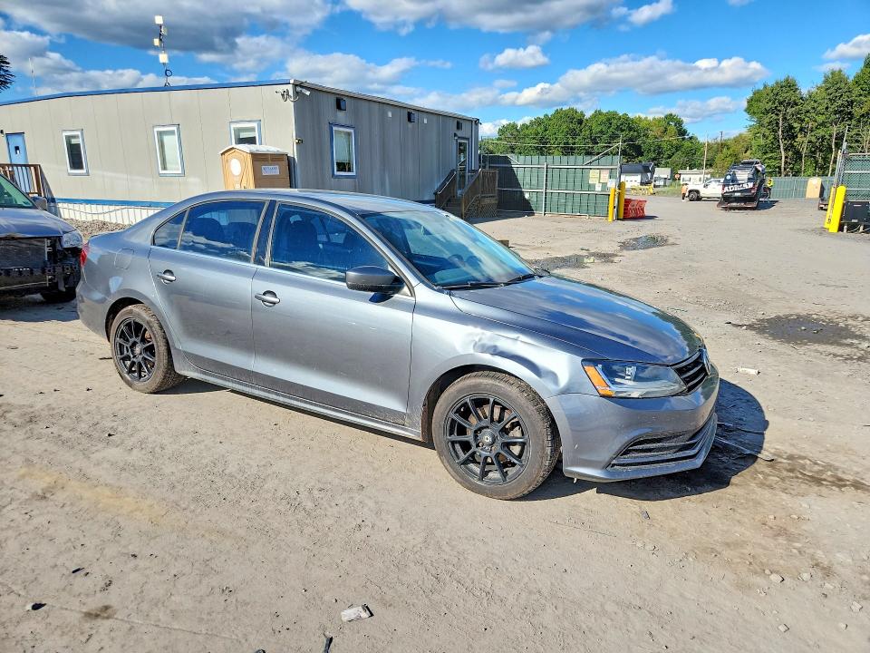 68161876 :رقم المزاد ، 3VW2B7AJ0HM238181 vin ، 2017 Volkswagen Jetta مزاد بيع
