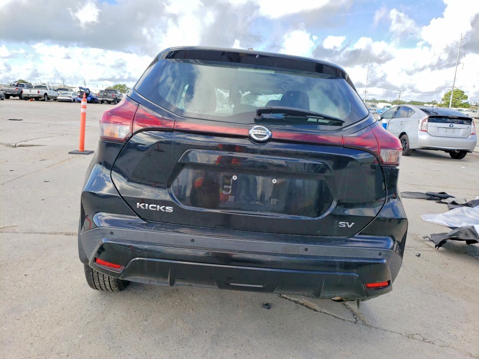 67303006 :رقم المزاد ، 3N1CP5CV6ML542955 vin ، 2021 Nissan Kicks مزاد بيع