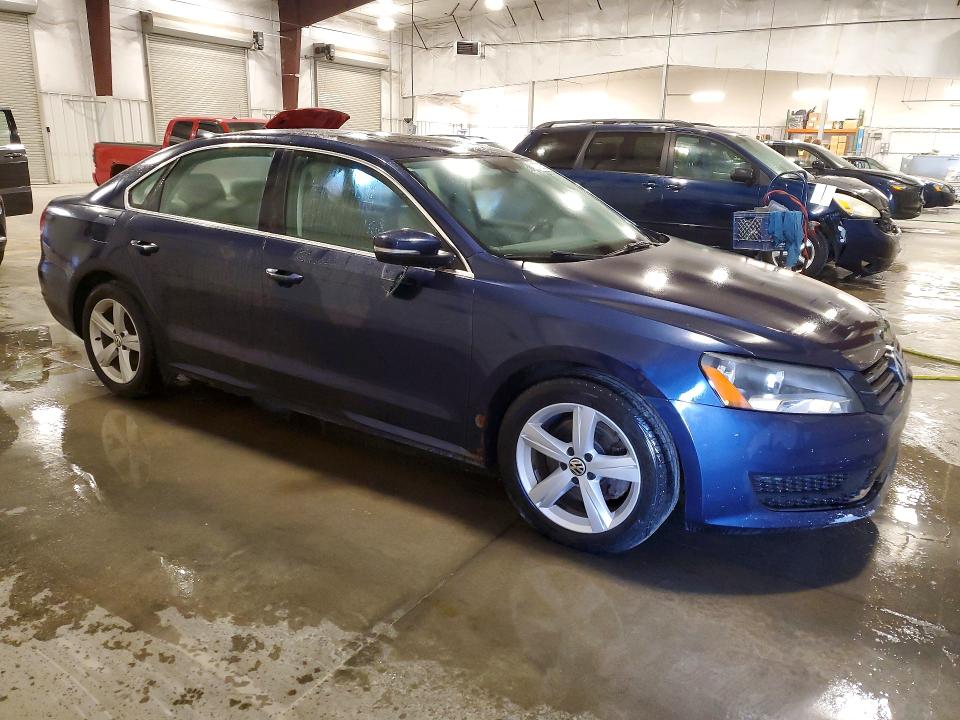 67205036 :رقم المزاد ، 1VWBP7A38DC046098 vin ، 2013 Volkswagen Passat مزاد بيع