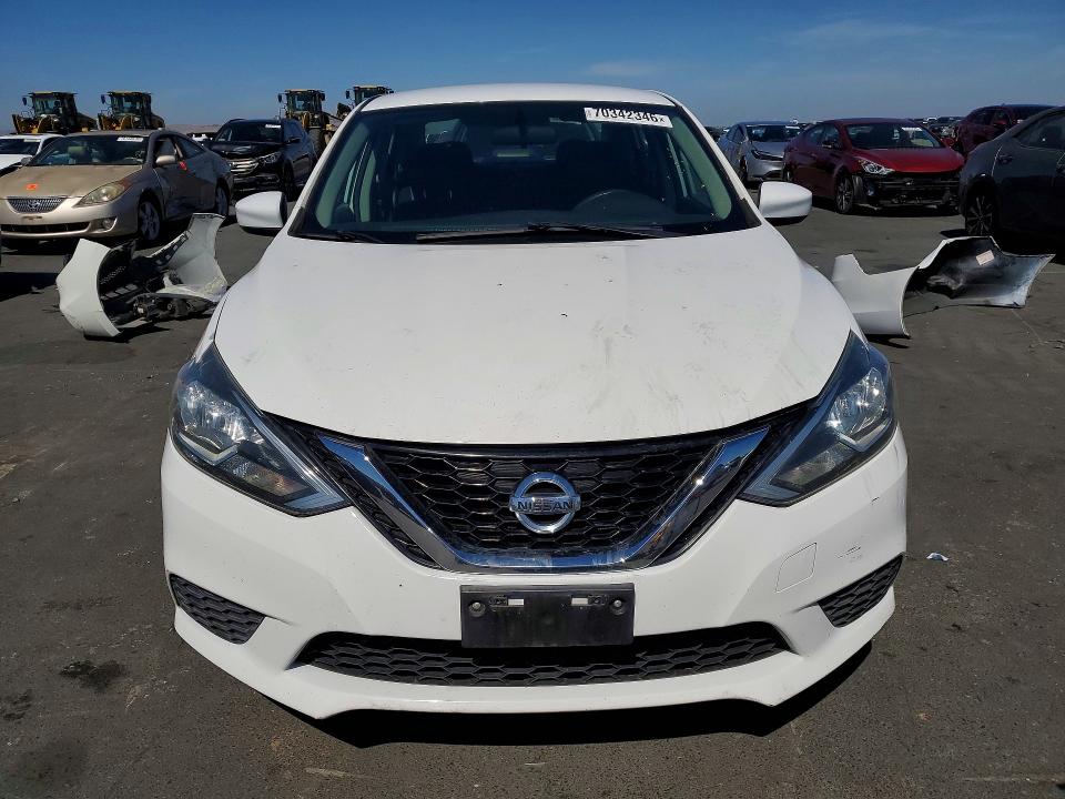 Продажа на аукционе авто 2017 Nissan Sentra, vin: 3N1AB7AP5HL664833, номер лота: 70342346
