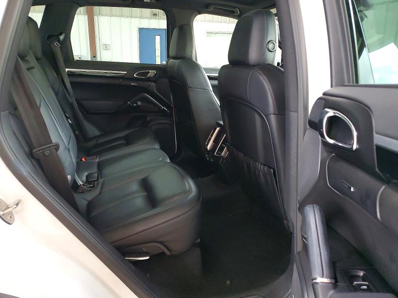 70886216 :رقم المزاد ، WP1AE2A2XFLA52534 vin ، 2015 Porsche Cayenne مزاد بيع