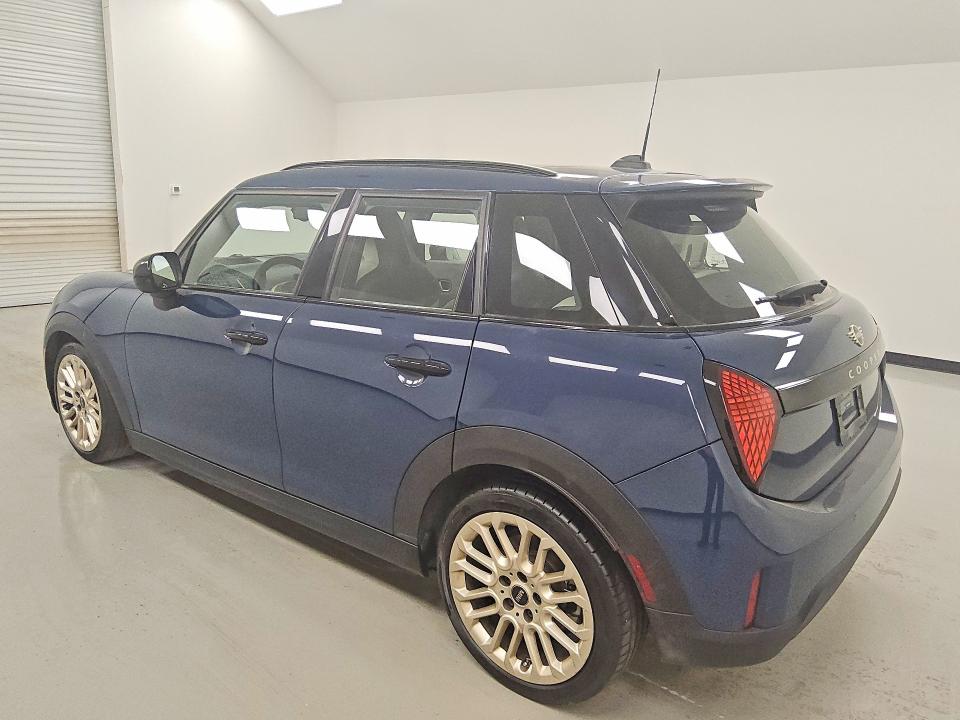69335256 :رقم المزاد ، WMW53GD09T2Y07932 vin ، 2026 Mini Cooper مزاد بيع