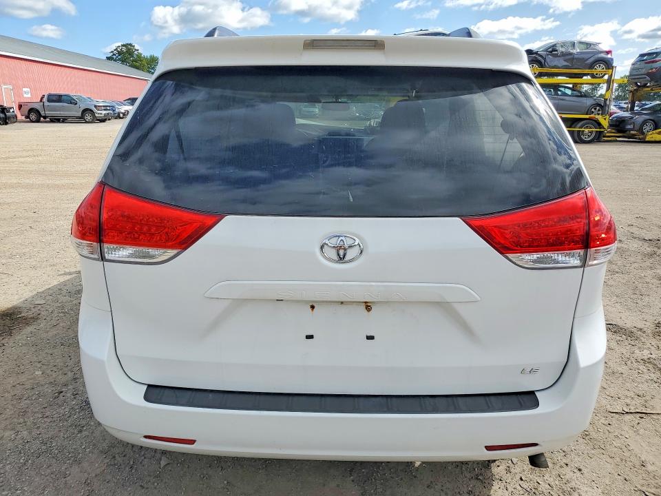 68337996 :رقم المزاد ، 5TDKK3DC0CS226484 vin ، 2012 Toyota Sienna مزاد بيع