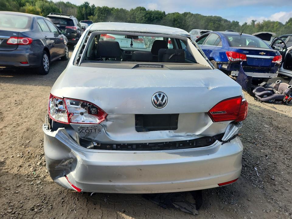 68658896 :رقم المزاد ، 3VW2K7AJ2EM403580 vin ، 2014 Volkswagen Jetta مزاد بيع