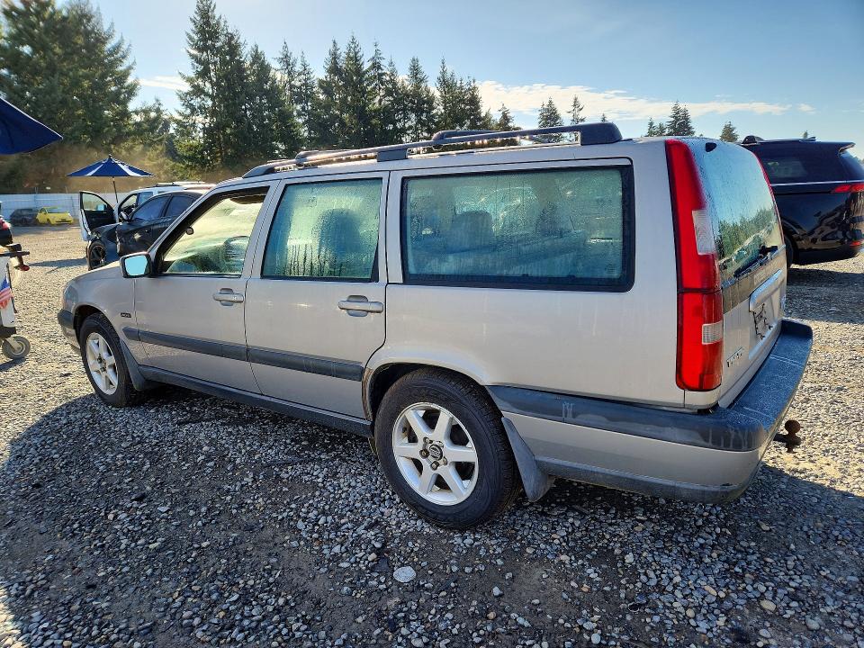 Aukcja sprzedaży 1998 Volvo V70, vin: YV1LZ5648W2527656, numer aukcji: 70539346