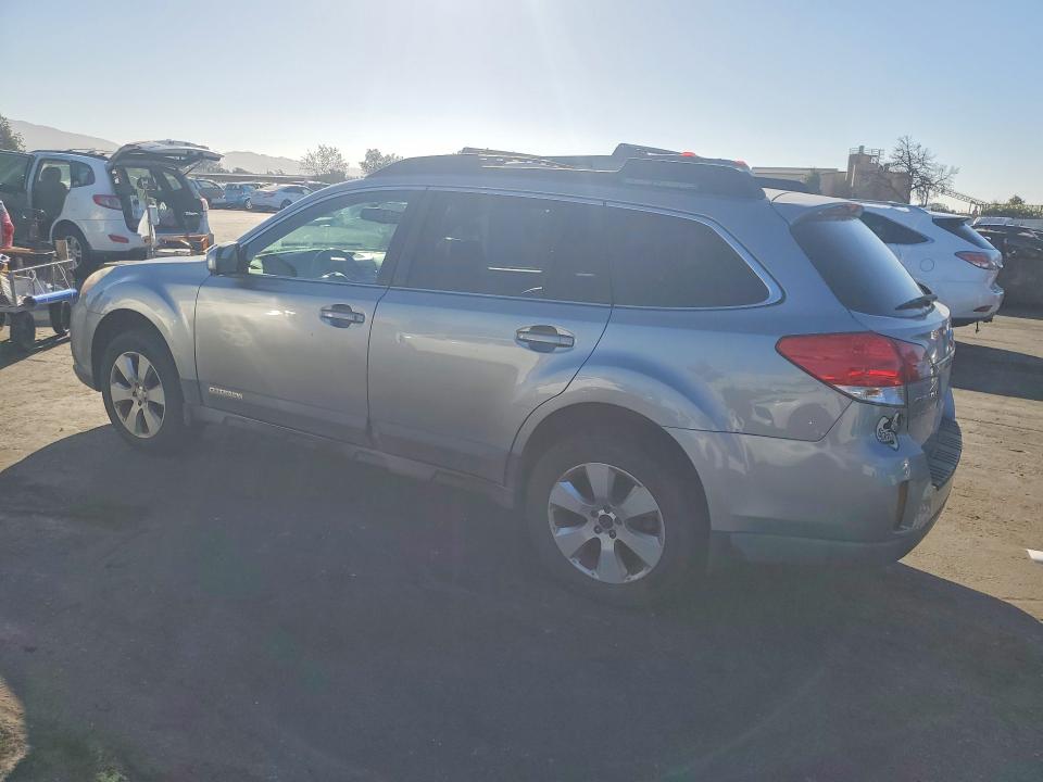 2010 Subaru Outback მანქანა იყიდება აუქციონზე, vin: 4S4BRBKCXA3362432, აუქციონის ნომერი: 71018206