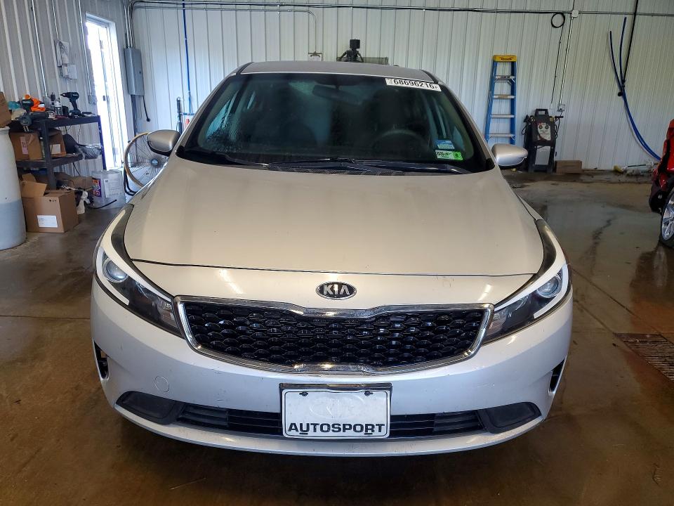 68696216 :رقم المزاد ، 3KPFL4A74HE082970 vin ، 2017 Kia Forte مزاد بيع