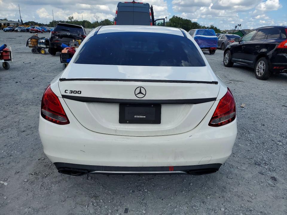 68219696 :رقم المزاد ، 55SWF4JB9JU242772 vin ، 2018 Mercedes-benz C مزاد بيع