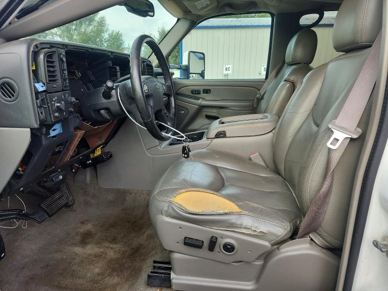 68831956 :رقم المزاد ، 3GNGK26U05G193503 vin ، 2005 Chevrolet Suburban مزاد بيع