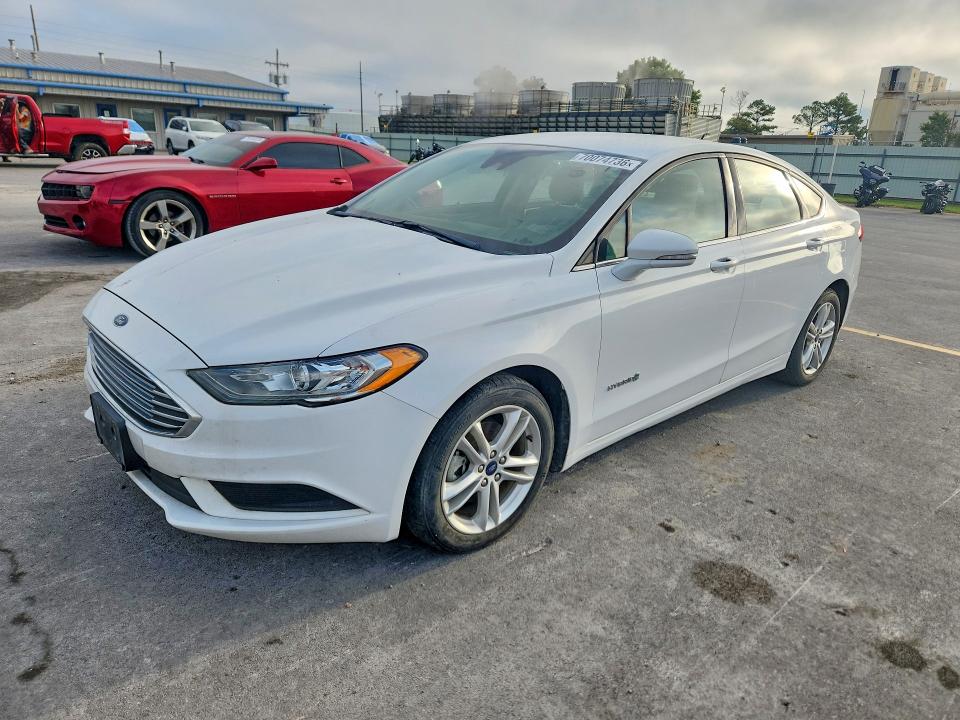 Auction sale of the 2018 Ford Fusion, vin: 3FA6P0LU3JR261165, lot number: 70074736