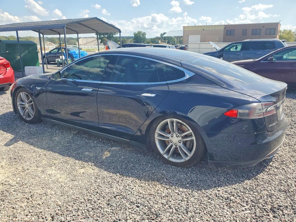 67307856 :رقم المزاد ، 5YJSA1CN2DFP04534 vin ، 2013 Tesla Model S مزاد بيع