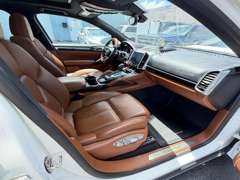 Aukcja sprzedaży 2017 Porsche Cayenne, vin: WP1AE2A26HLA70970, numer aukcji: 71175806