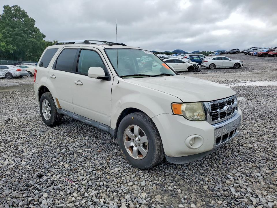 70242396 :رقم المزاد ، 1FMCU9EG5BKA47443 vin ، 2011 Ford Escape مزاد بيع