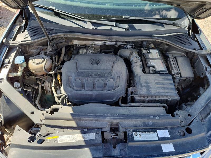67165126 :رقم المزاد ، 3VV0B7AX9JM094961 vin ، 2018 Volkswagen Tiguan مزاد بيع