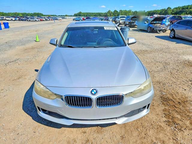 2013 Bmw 320 მანქანა იყიდება აუქციონზე, vin: WBA3B1C53DF461598, აუქციონის ნომერი: 67327456