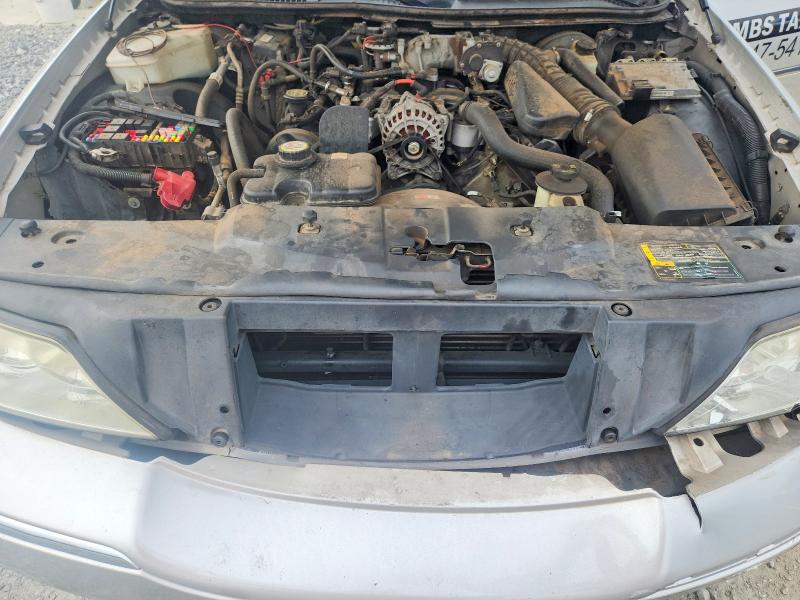 68387546 :رقم المزاد ، 1LNHM81W85Y614047 vin ، 2005 Lincoln Town Car مزاد بيع