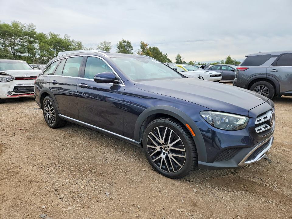 68250016 :رقم المزاد ، W1KZH6AB9NB033566 vin ، 2022 Mercedes-benz E مزاد بيع