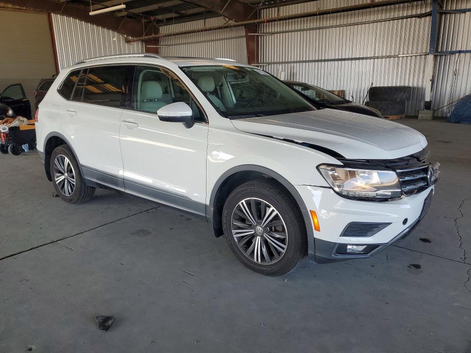 Продажа на аукционе авто 2018 Volkswagen Tiguan, vin: 3VV3B7AX9JM096125, номер лота: 69723436
