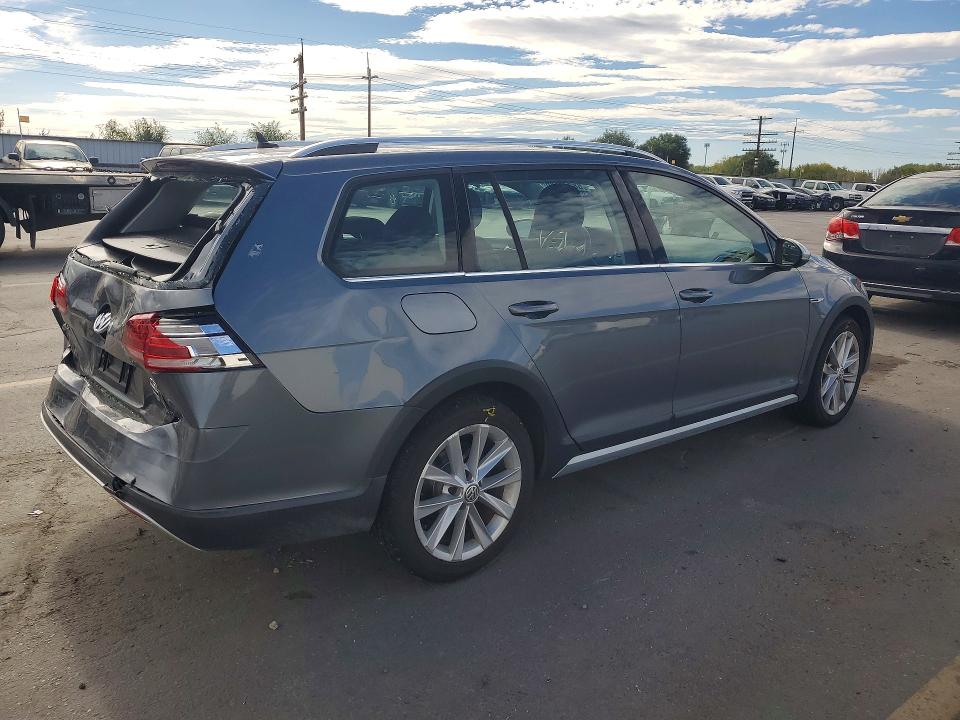 68272146 :رقم المزاد ، 3VWH17AU2JM757648 vin ، 2018 Volkswagen Golf Alltrack مزاد بيع
