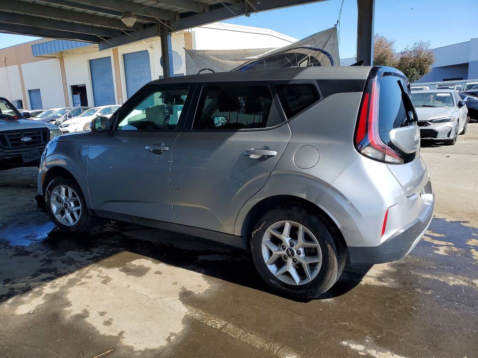 2024 Kia Soul მანქანა იყიდება აუქციონზე, vin: KNDJ23AU5R7915044, აუქციონის ნომერი: 68630406