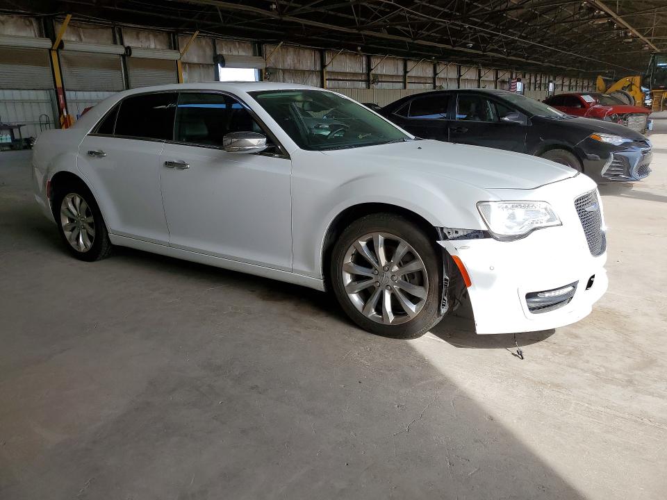 70283076 :رقم المزاد ، 2C3CCAKG9JH268552 vin ، 2018 Chrysler 300 مزاد بيع