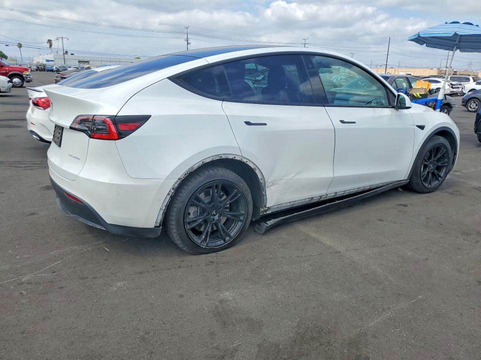 Продажа на аукционе авто 2021 Tesla Model Y, vin: 5YJYGDEE8MF077829, номер лота: 69151076