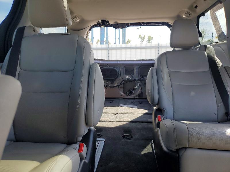 Продаж на аукціоні авто 2018 Toyota Sienna, vin: 5TDYZ3DC2JS938580, номер лоту: 68648116