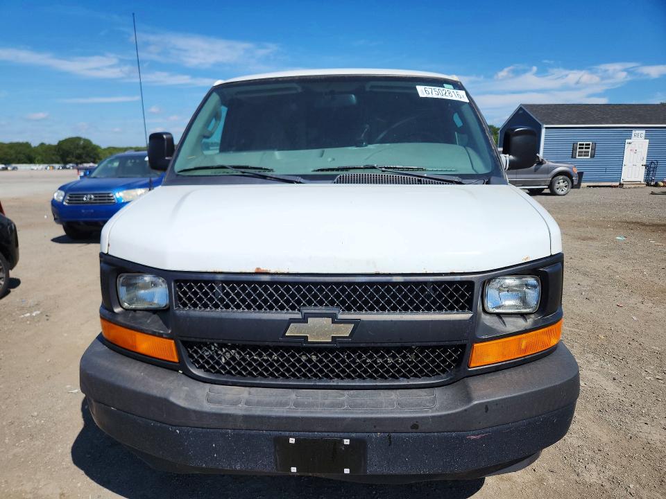 67502816 :رقم المزاد ، 1GCWGAFFXH1115282 vin ، 2017 Chevrolet Express G2500 مزاد بيع