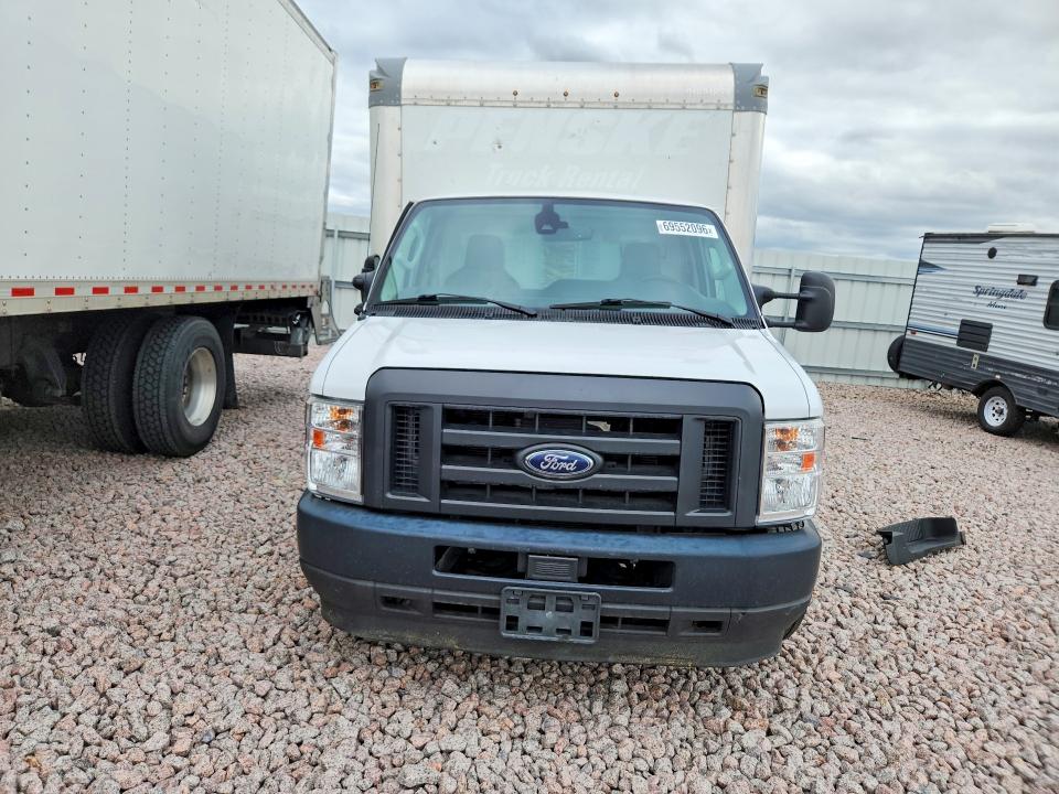 69552096 :رقم المزاد ، 1FDWE3FN3NDC03606 vin ، 2022 Ford Econoline مزاد بيع