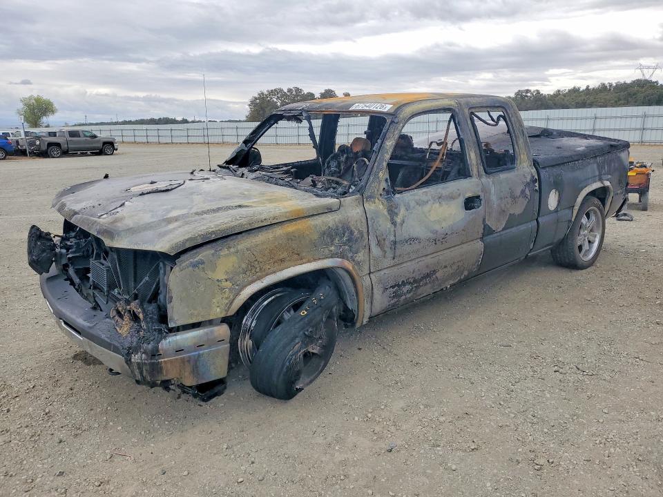67540126 :رقم المزاد ، 2GCEC19V531412117 vin ، 2003 Chevrolet Silverado مزاد بيع