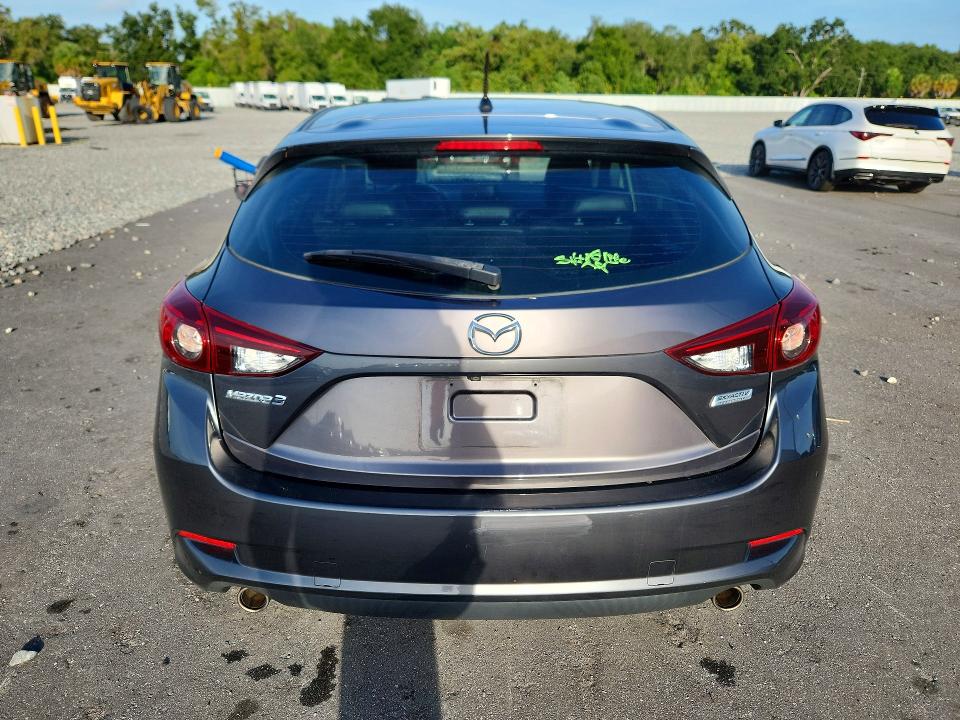 68982476 :رقم المزاد ، 3MZBN1L30JM250114 vin ، 2018 Mazda 3 مزاد بيع
