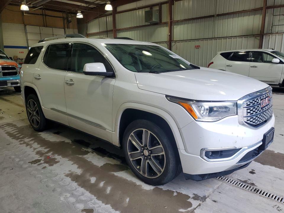 70081866 :رقم المزاد ، 1GKKNXLSXHZ191566 vin ، 2017 Gmc Acadia مزاد بيع