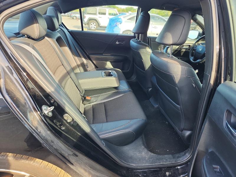 70414646 :رقم المزاد ، 1HGCR2F54HA306353 vin ، 2017 Honda Accord مزاد بيع