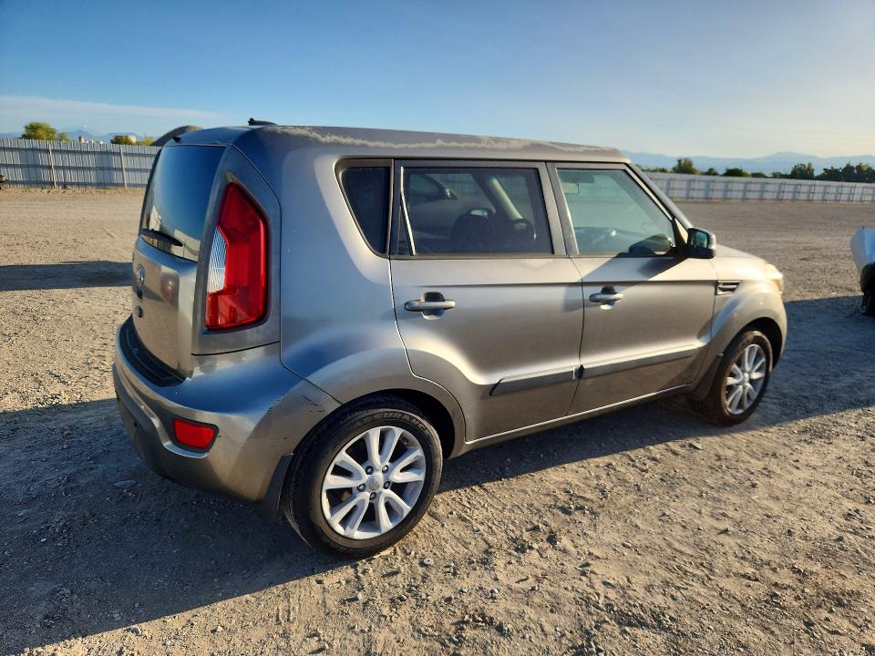 68002736 :رقم المزاد ، KNDJT2A61D7527682 vin ، 2013 Kia Soul مزاد بيع