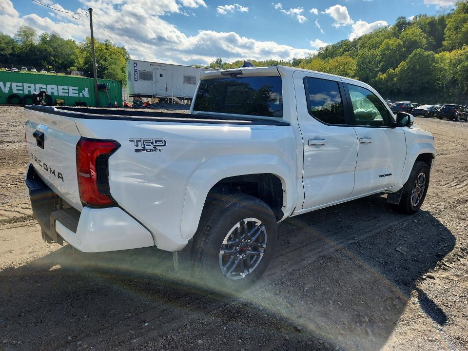 69674376 :رقم المزاد ، 3TMLB5JN8RM066112 vin ، 2024 Toyota Tacoma مزاد بيع