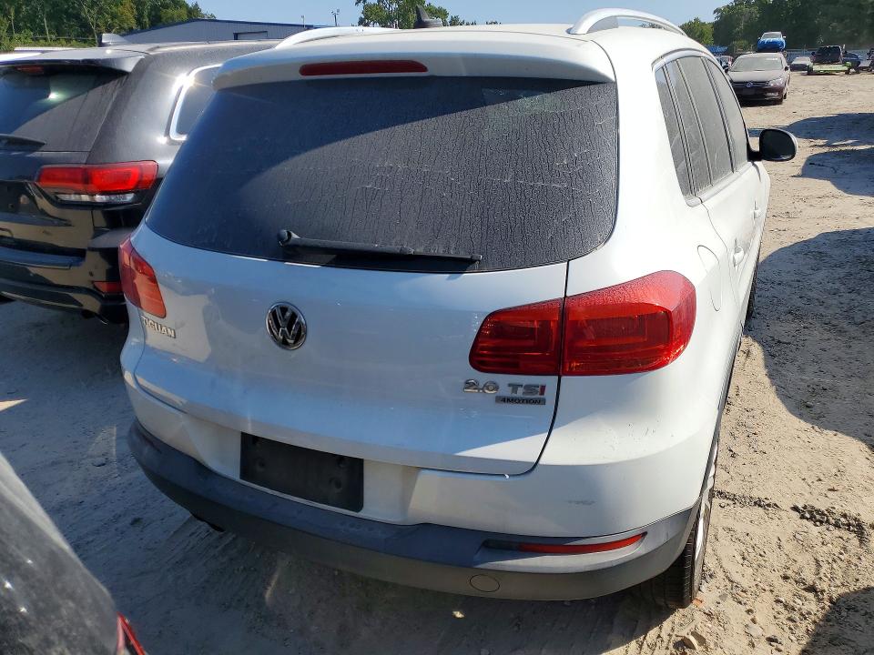 68398006 :رقم المزاد ، WVGBV7AX1FW555958 vin ، 2015 Volkswagen Tiguan مزاد بيع