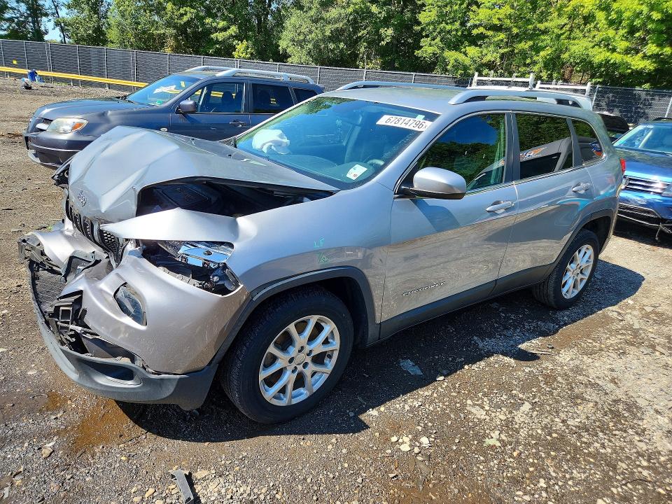 67814796 :رقم المزاد ، 1C4PJLCB2EW162839 vin ، 2014 Jeep Cherokee مزاد بيع
