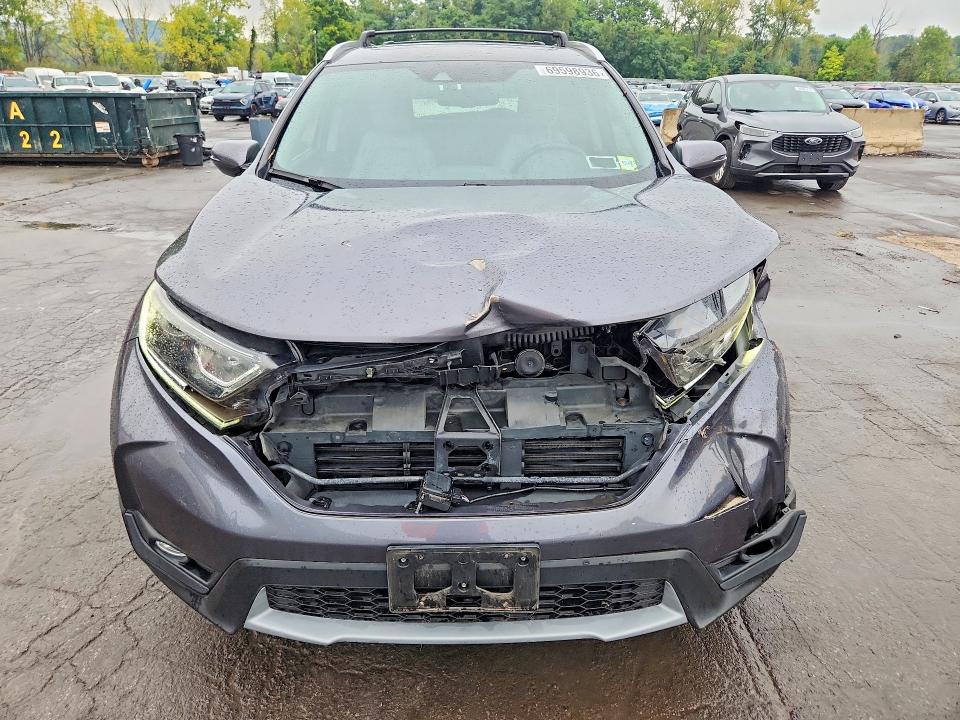 69598936 :رقم المزاد ، 2HKRW2H82HH611464 vin ، 2017 Honda Cr-v مزاد بيع