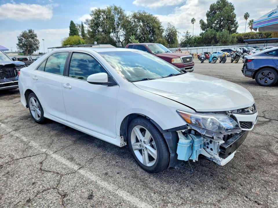 69337016 :رقم المزاد ، 4T1BF1FK8DU711123 vin ، 2013 Toyota Camry مزاد بيع