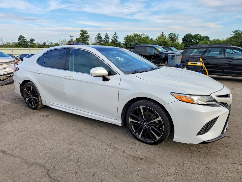Продаж на аукціоні авто 2018 Toyota Camry, vin: 4T1B61HK3JU011129, номер лоту: 67804146
