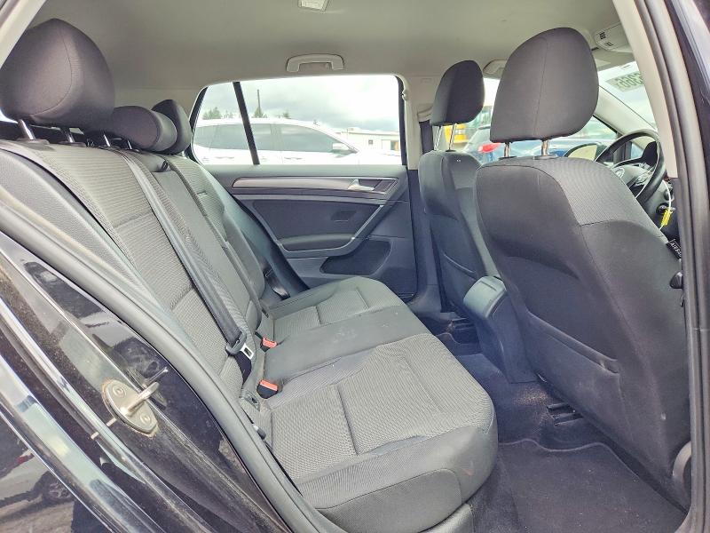 68606366 :رقم المزاد ، 3VWG17AU4JM251816 vin ، 2018 Volkswagen Golf مزاد بيع