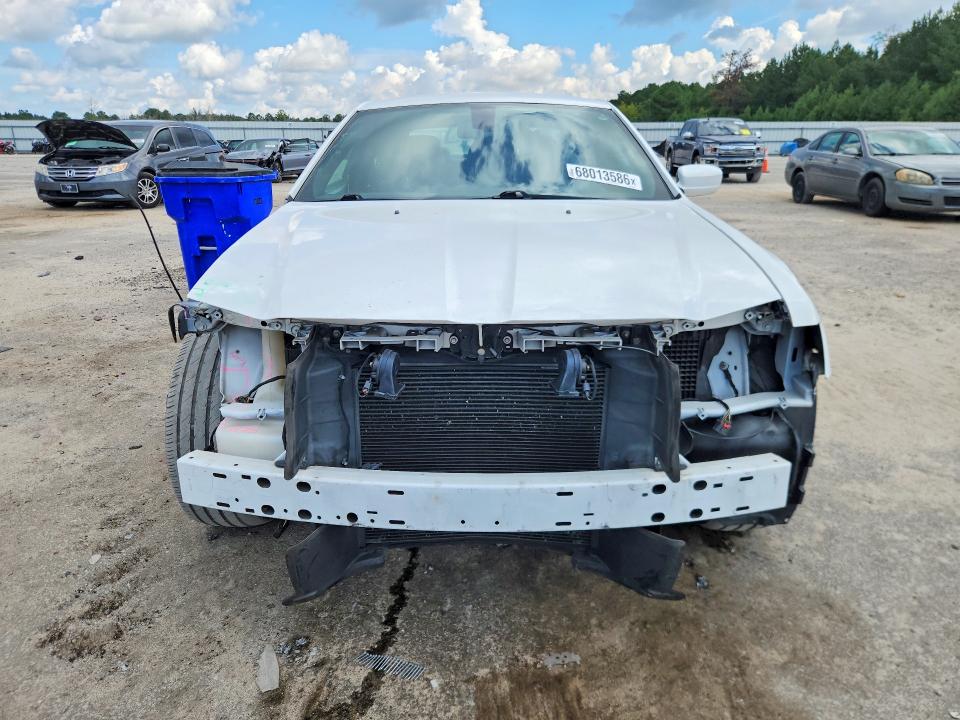 68013586 :رقم المزاد ، 2C3CCABGXKH648050 vin ، 2019 Chrysler 300 مزاد بيع