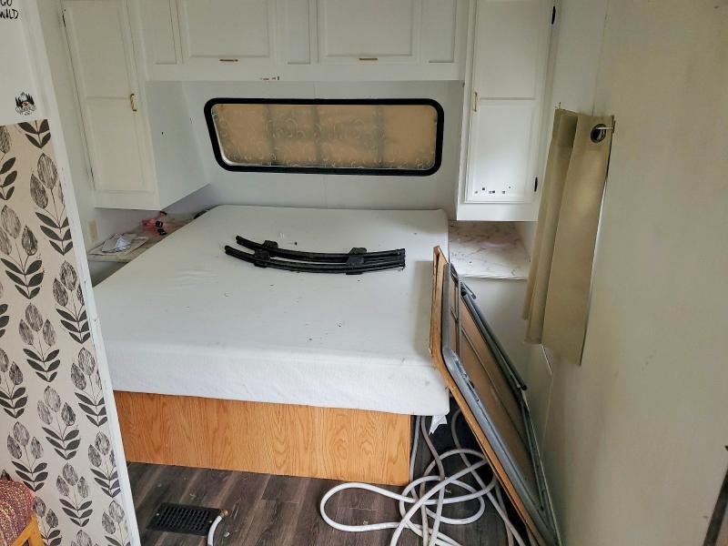 2004 Jayco Jayflt27bh მანქანა იყიდება აუქციონზე, vin: 1UJBJ02N441EP0422, აუქციონის ნომერი: 68048176
