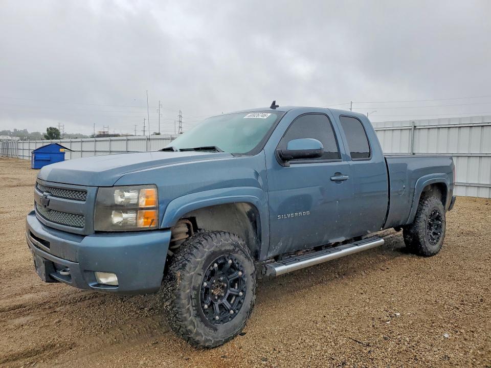 Продажа на аукционе авто 2011 Chevrolet Silverado, vin: 1GCRKSE34BZ136324, номер лота: 69926746