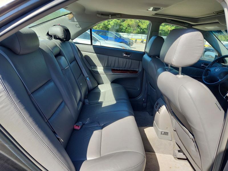 68899716 :رقم المزاد ، 4T1BF30KX4U576814 vin ، 2004 Toyota Camry مزاد بيع