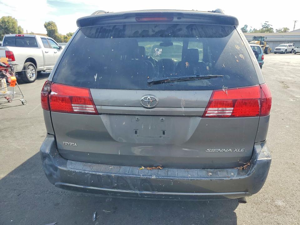 Продажа на аукционе авто 2005 Toyota Sienna, vin: 5TDZA22C65S381493, номер лота: 70392476