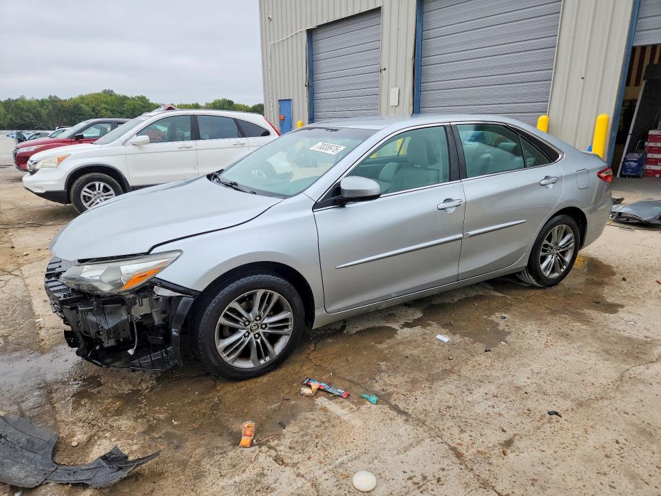 2015 Toyota Camry მანქანა იყიდება აუქციონზე, vin: 4T1BF1FK4FU024501, აუქციონის ნომერი: 70038976