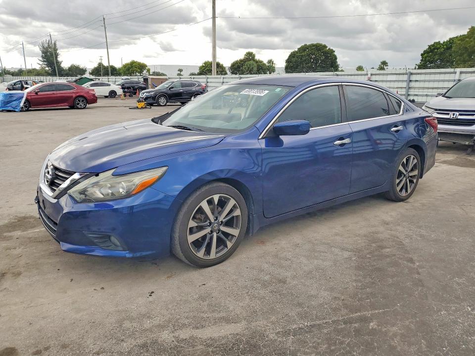 Продаж на аукціоні авто 2017 Nissan Altima, vin: 1N4AL3AP5HC492002, номер лоту: 69813996