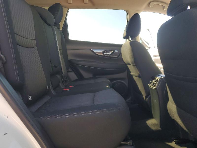70365696 :رقم المزاد ، KNMAT2MV2HP571408 vin ، 2017 Nissan Rogue مزاد بيع