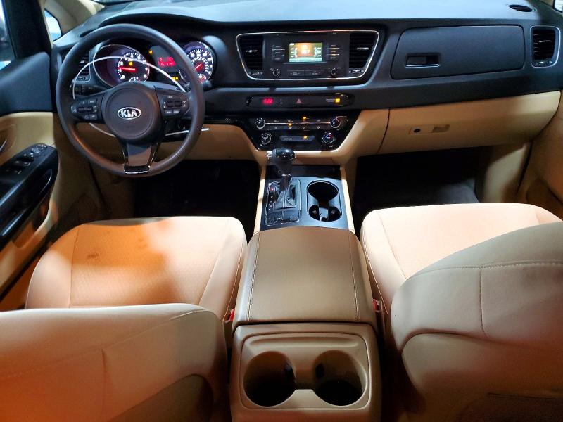 69736426 :رقم المزاد ، KNDMB5C16H6225447 vin ، 2017 Kia Sedona مزاد بيع